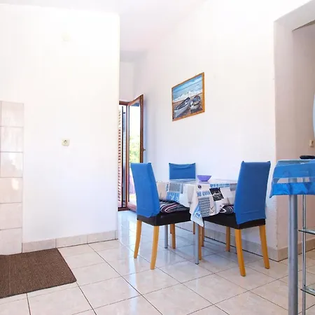 Apartment Fuer 4 Personen Ca 40 Qm In Pjescana Uvala, Istrien Istrische Riviera *