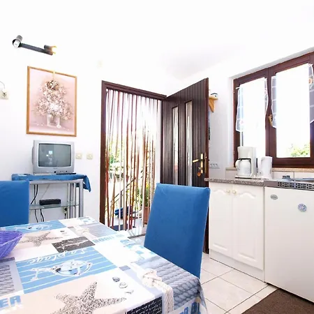 Apartment Fuer 4 Personen Ca 40 Qm In Pjescana Uvala, Istrien Istrische Riviera Pjescana Uvala